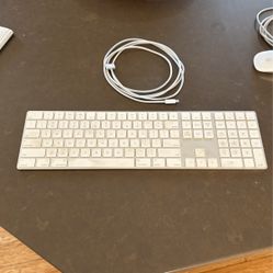 Apple Magic Keyboard 