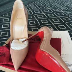 Christian Louboutin So Kate Pump 