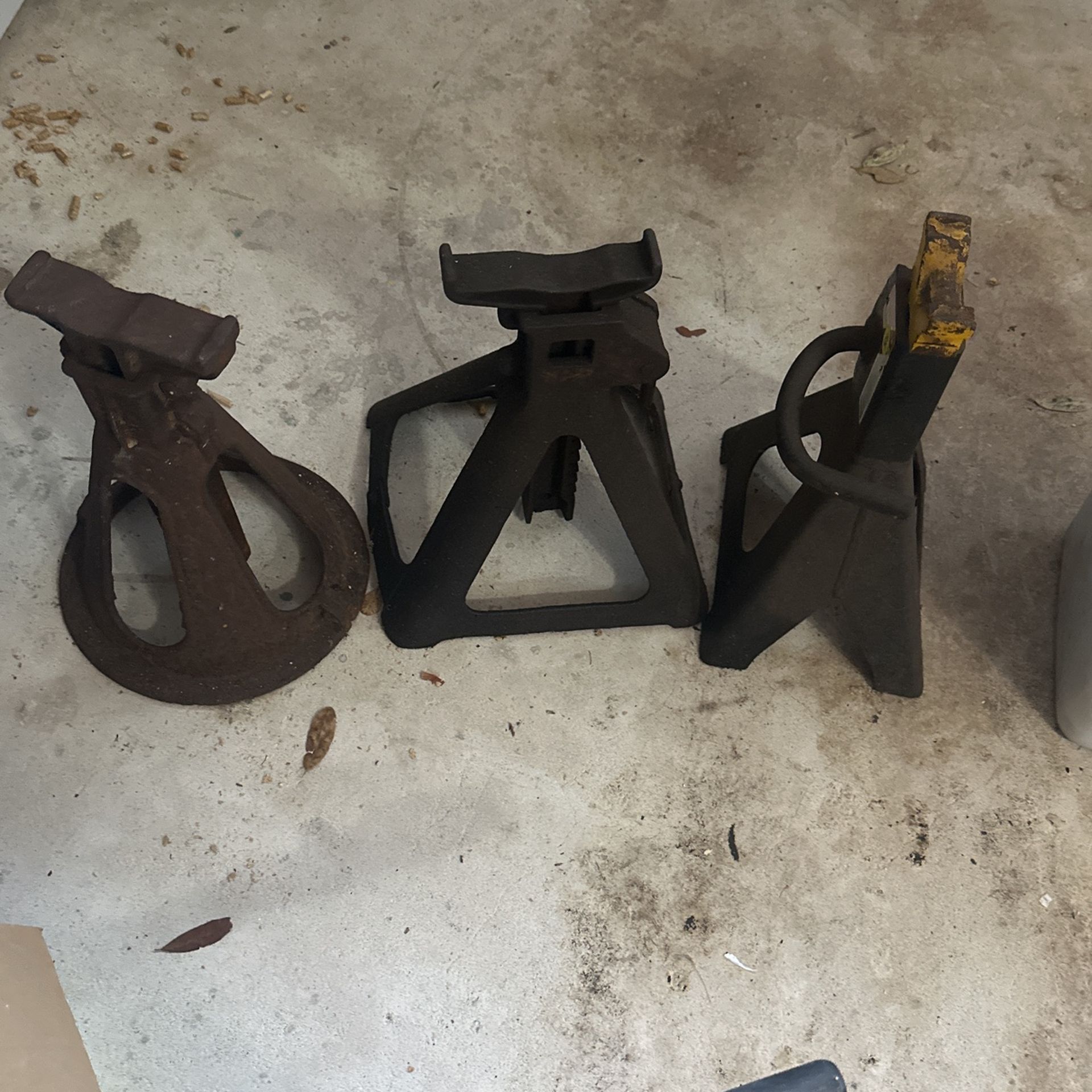 3 Car Jack Stands