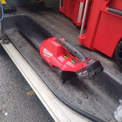 Milwaukee Fuel Blower