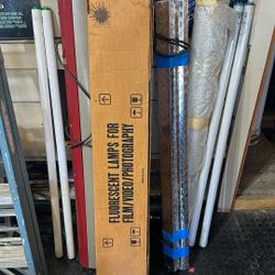 FREE Two Fluorescent Fixtures 4’ With Plenty Of Extra Bulbs 
