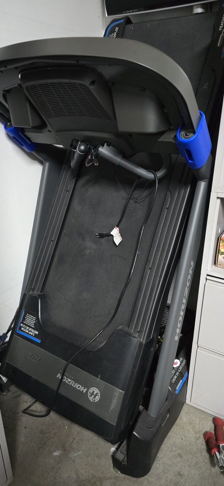 7.0 AT Treadmill Horizon