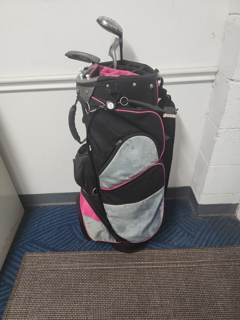 Womens Wilson Golf Clubs And Bag