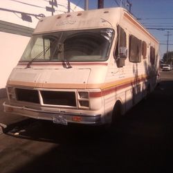 1987  CHEVY  FLEETWOOD  BOUNDER