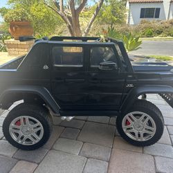 24 Volt Mercedes Maybach Landaulet Special Edition G-Wagon Luxury Kids Ride-On electric Truck 