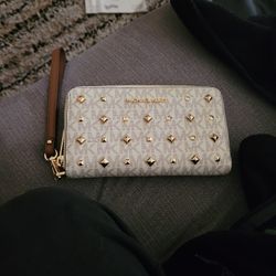 Michael Kors Clutch