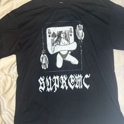 SUPREME TEE