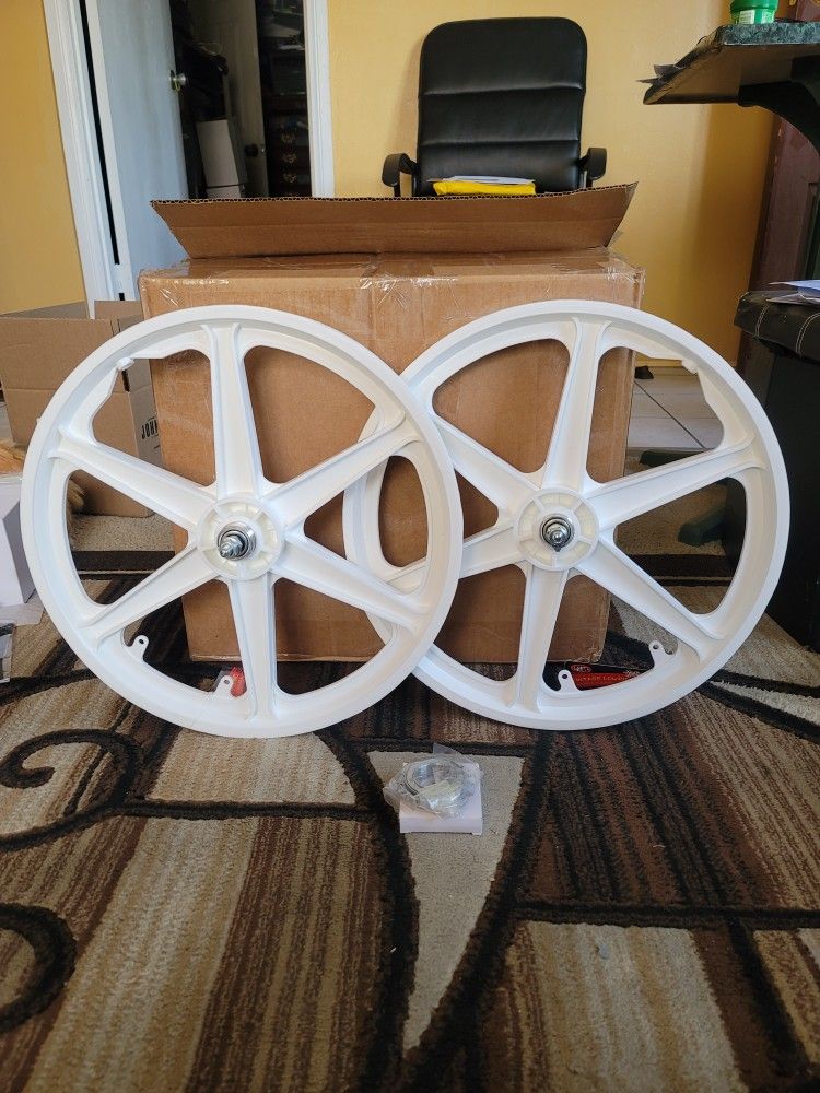 NEW Bicycle Bmx Mag Wheels 20" White