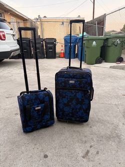 2-Piece Blue Floral Rolling Luggage Set