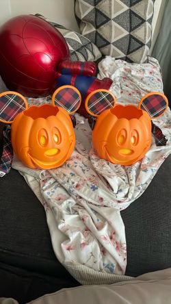 2 VIP Disney Pumpkin Basket 