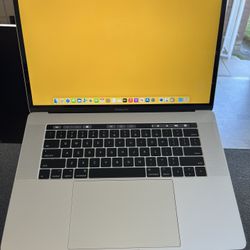 MacBook Pro 15” 2017 TouchBar.
