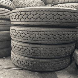 295 75 22.5 MASTERTRAC M-TRAC SET OF 4 DRIVE TIRES USED HIGH TREAD LIKE NEW
