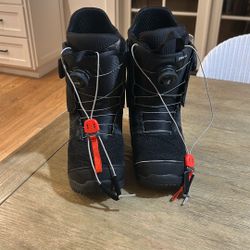 Burton Size 7 Snowboard Boots