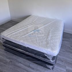 Queen mattress pillow top set with box spring (2pc - new) 