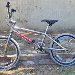 Dyno VFR  GT parts with new tires and tubes  20”