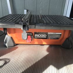 RIDGID  Wet Tile Saw