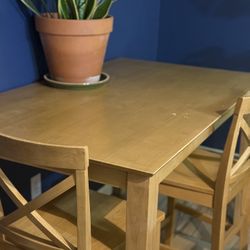 Mahogany Kitchen Table- Great Condition 