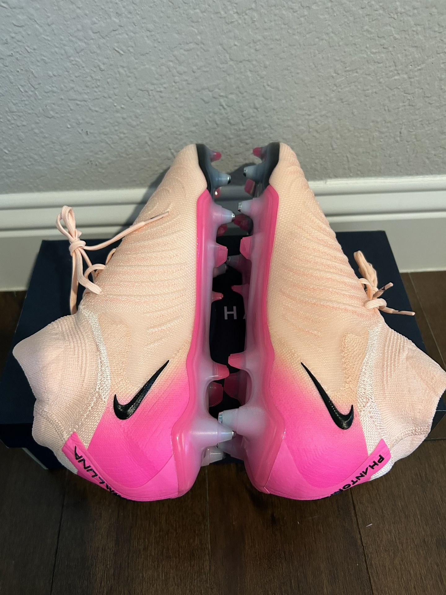 Nike Phantom Luna II Elite SG Pro AC P  display picture 1