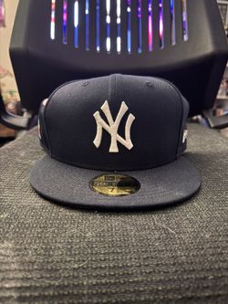 Yankee Fitted 7 1/2 Bad bunny