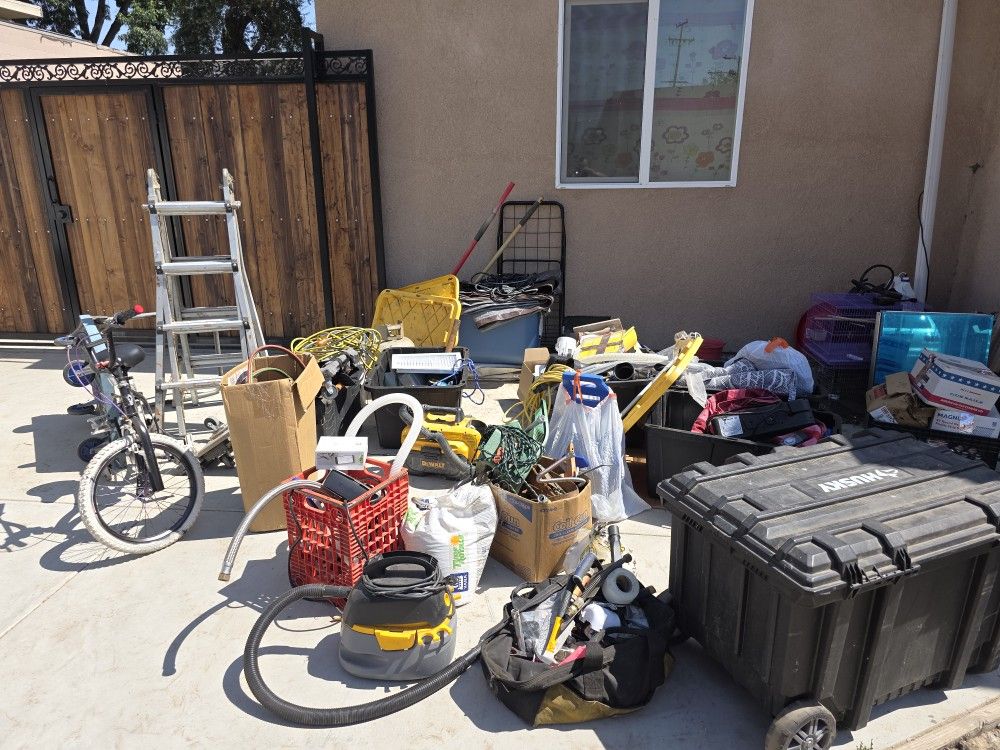I have a lot of Balios things for sale. I'm selling everything for $260. If you're interested, come pick everything up soon.