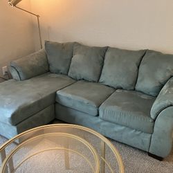 Green Couch With Reversible Chaise 