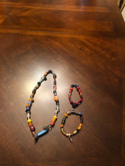 Beads necklace & 2 bracelets