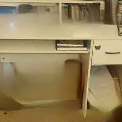 WHITE DESK