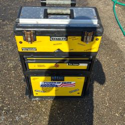 Stanley toolbox with wheels
