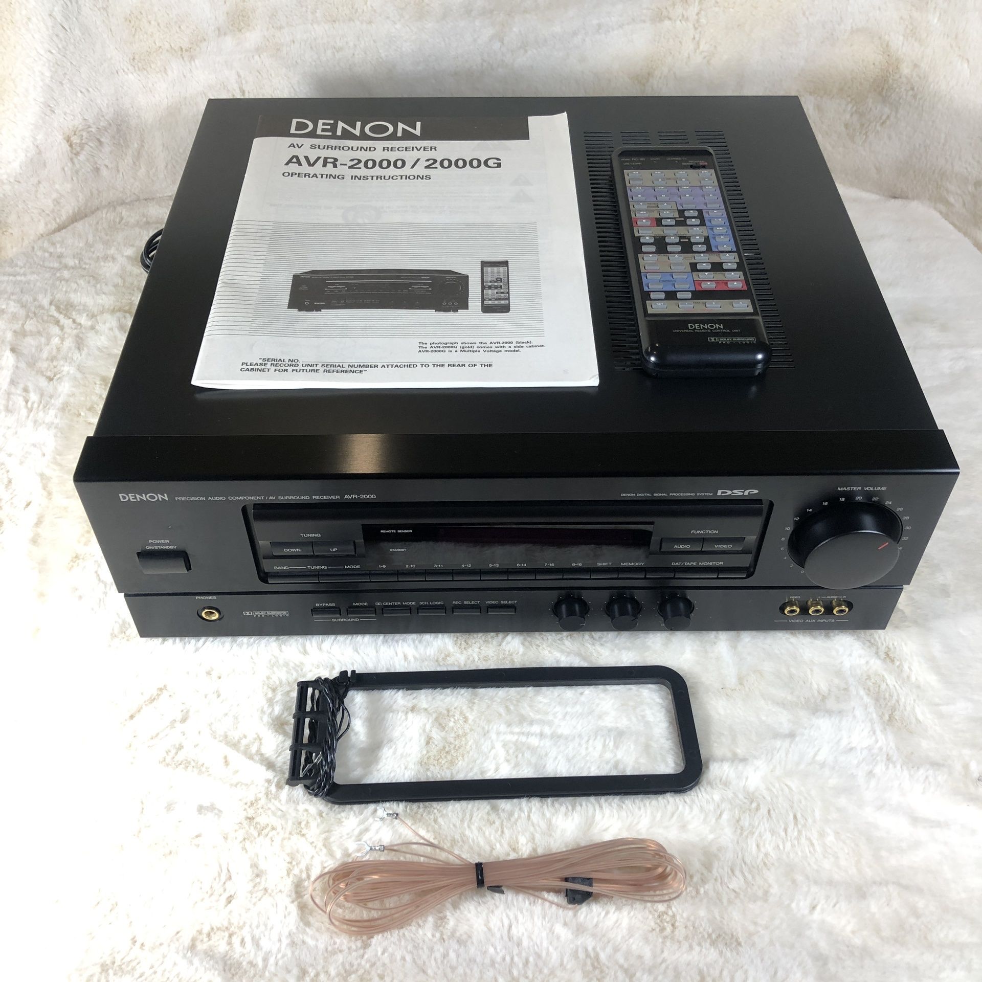 Mint DENON AVR-2000 AV Surround Sound AM/FM Stereo Receiver Denon Remote Bundle