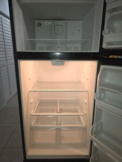 Frigidaire 18.1 cubic foot