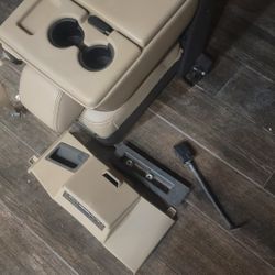 2011-2016 Ford Super Duty Center Seat