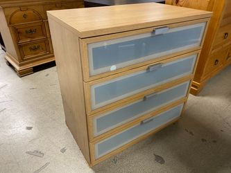 Blonde 4-Drawer Bachelor Chest w/ Glass Front Drawers