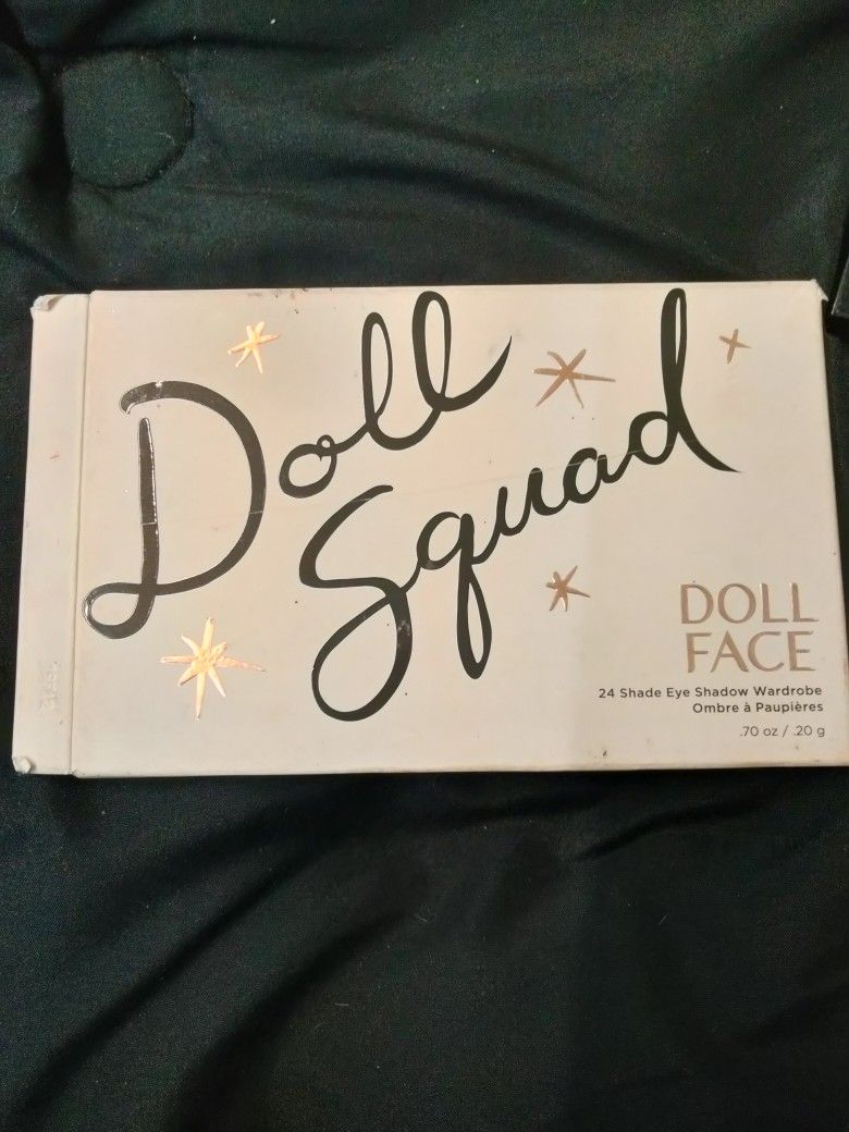 Doll Face 24 Shade Eye Shadow Palette