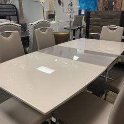7pc Dining Room Set