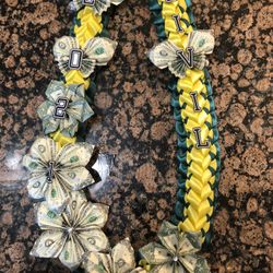 Graduation/  Promotion Leis/ Graduaciones Collares Con Dinero