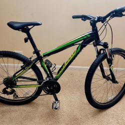 Specialized Mountain Bike Hardrock Bicycle 2015 15.5" Black Green