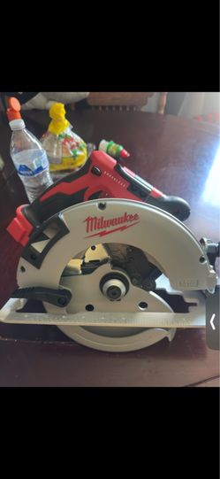 Milwaukee m18 battery saw