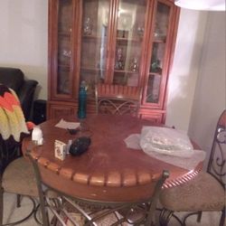 Dining Room Table/China Cabinet 