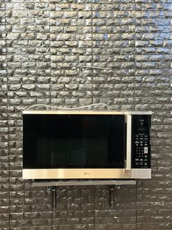 LG OVER THE RANGE MICROWVE w/WARRANTY! R3271A