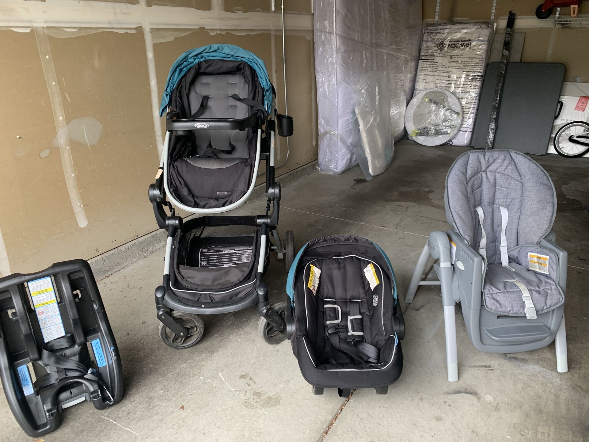 Graco Stroller, Carseat, and Table All Together