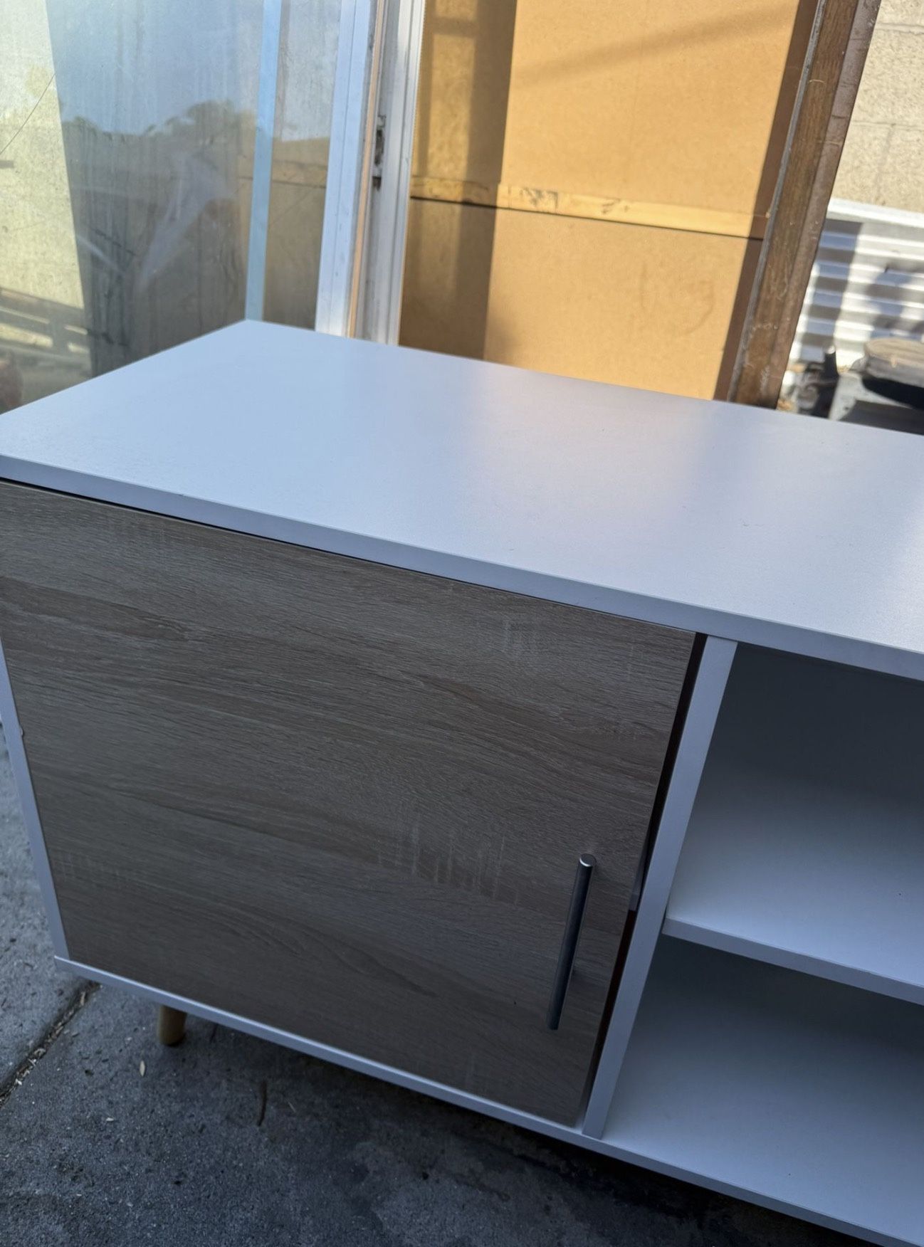 TV STAND