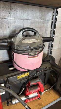 Pink Wet/Dry Shop Vacuum with Hose