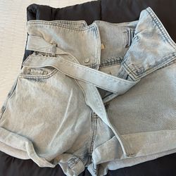 Short Jean size small new
