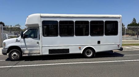 2014 Ford E-450 Shuttle Bus Accessible wheelchair transportation vehicle