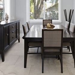 Like New - Dinning Room Set For Sale