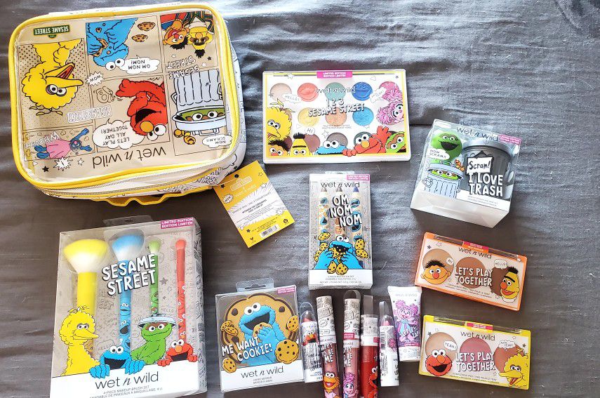 Sesame Street Make Up Collection NEW