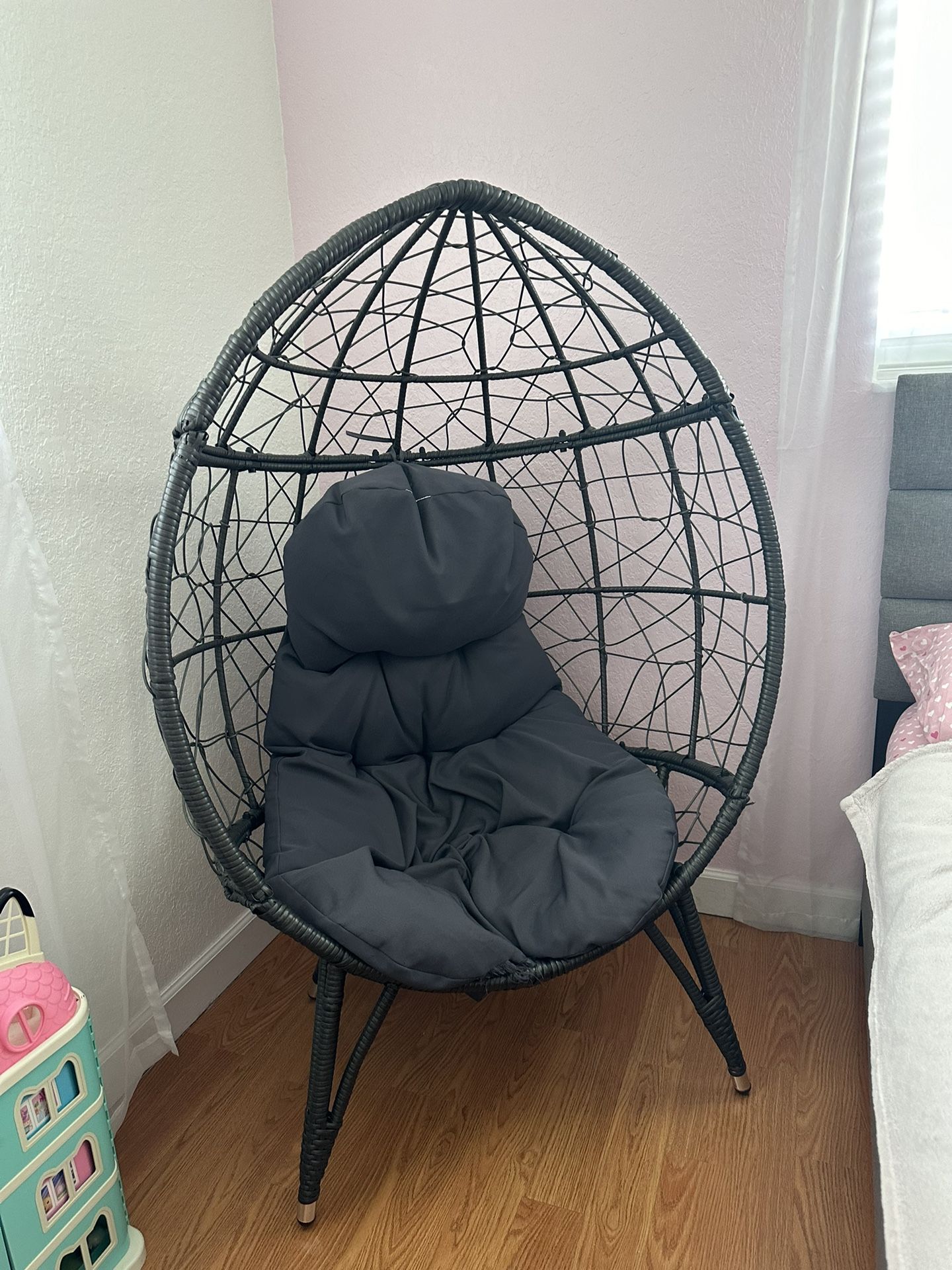 Egg Chair. Cute Chair