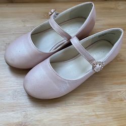 Shimmery Flat Shoe 