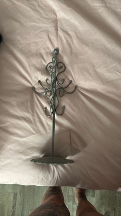 Jewelry holder