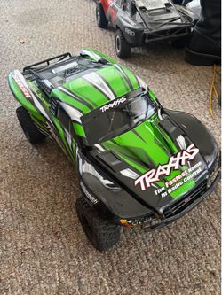 TRAXXAS SLASH